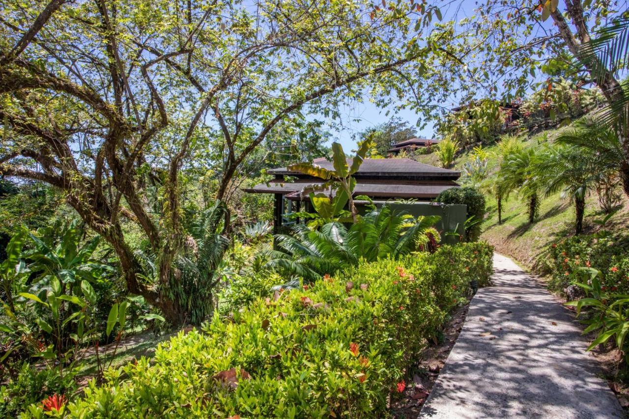 Tiki Villas Rainforest Lodge - Adults Only Uvita Bagian luar foto